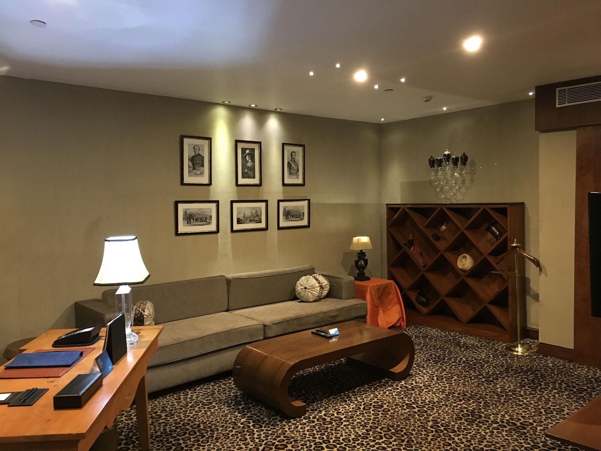 Radisson Blu Hotel Mbd Ludhiana Extérieur photo